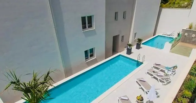 Luxus App Rubin Mit Traumblick Pool Balkon Lift Apartman *