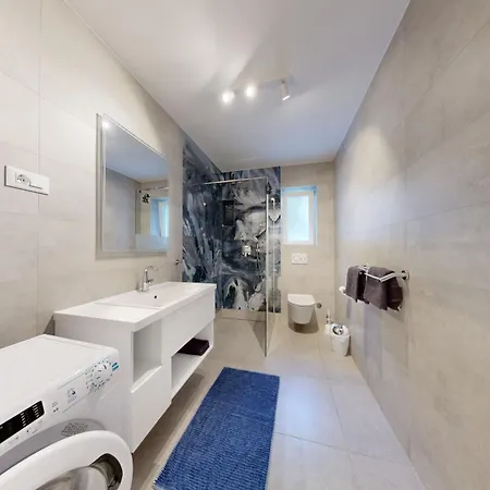 아파트 Luxus App Rubin Mit Traumblick Pool Balkon Lift *