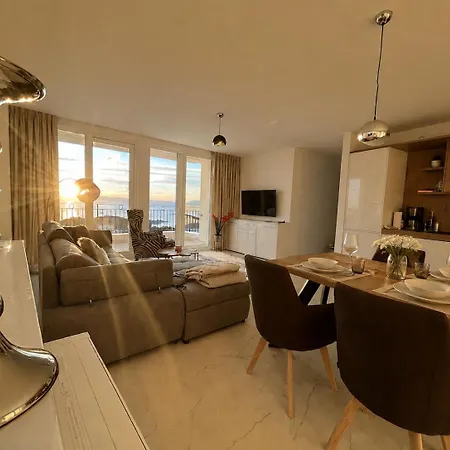 Luxus App Rubin Mit Traumblick Pool Balkon Lift