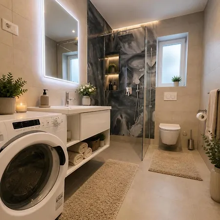 아파트 Luxus App Rubin Mit Traumblick Pool Balkon Lift 마카르스카