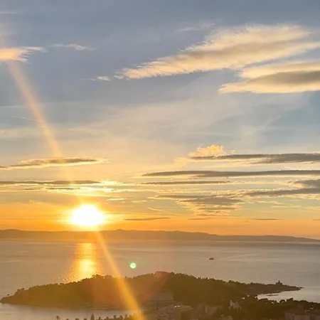 Luxus App Rubin Mit Traumblick Pool Balkon Lift * Makarska